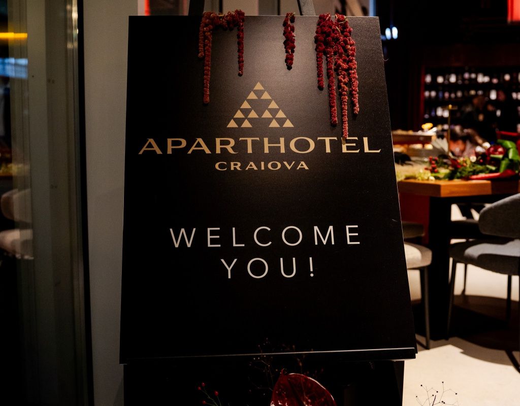 GALERIE FOTO | Francezii de la Catinvest au deschis un hotel în Craiova. Cât costă o cameră - Imagine 2