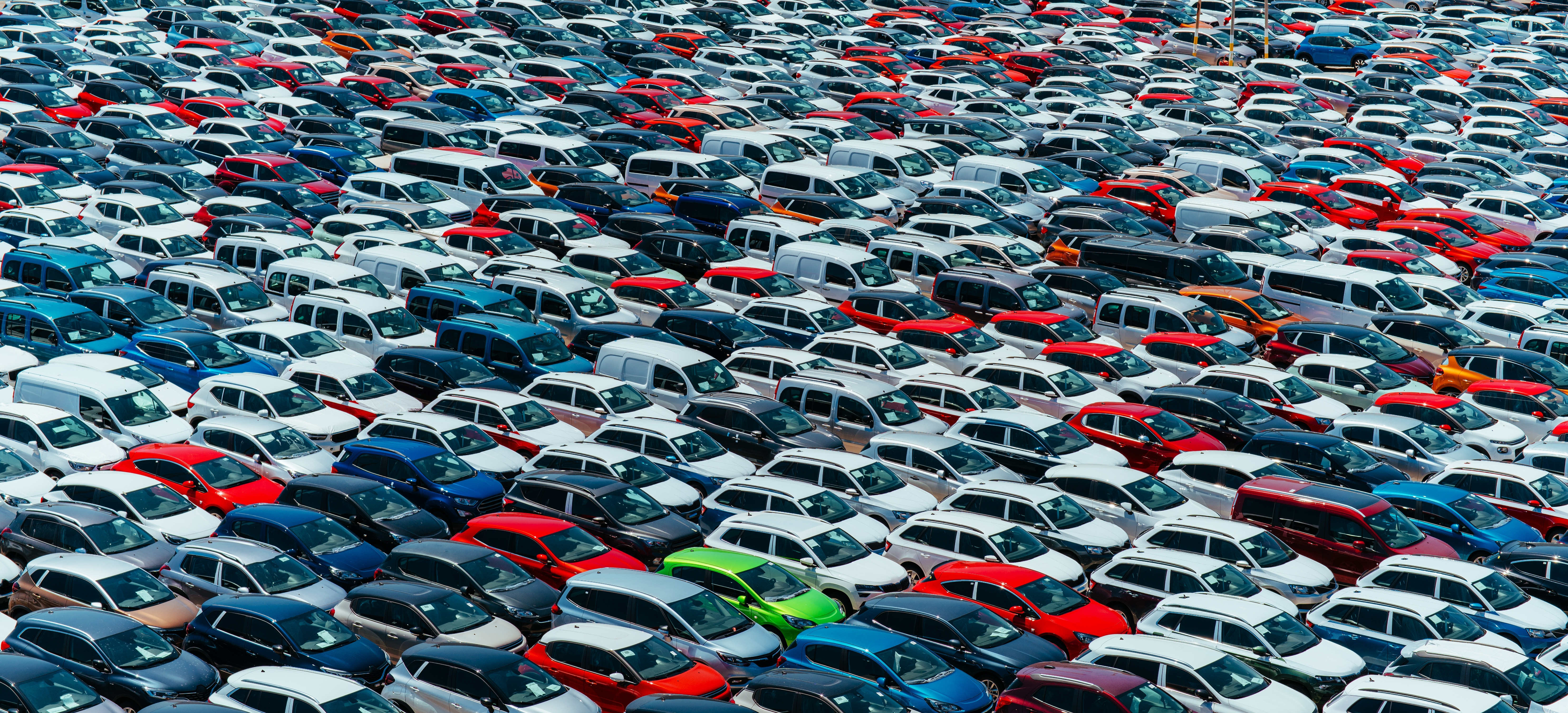 Analiza pieței auto din România în prima jumătate a lui 2026: 2 din 3 mașini înmatriculate la noi sunt vechi. Jumătate din mașinile noi, înmatriculate în București