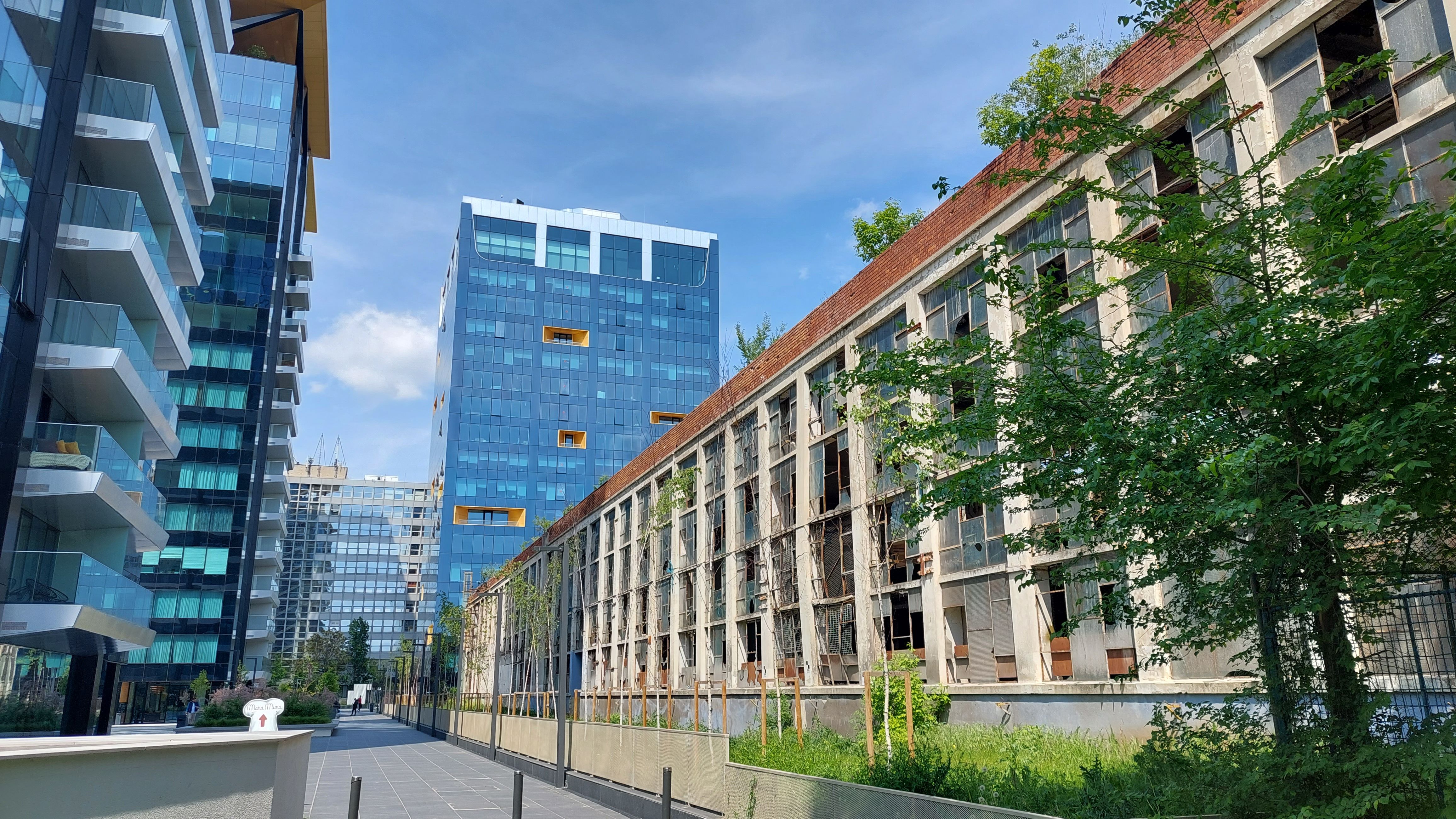 Hala Ford, vârf de lance al industrializării în perioada interbelică, acum în paragină, așteaptă să fie readusă la viață