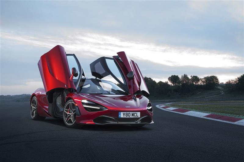 McLaren 720S - 218 unitati