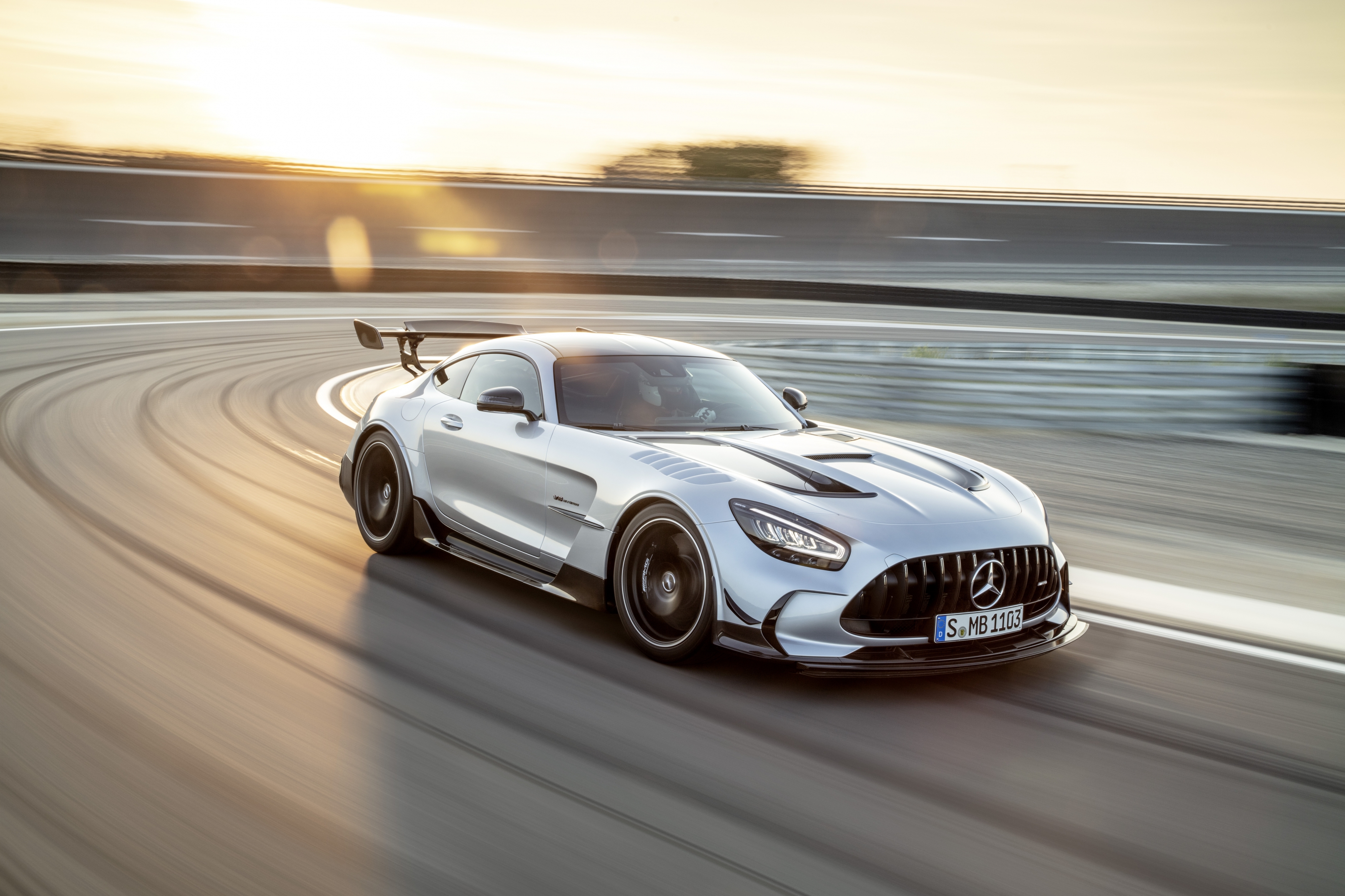 Mercedes-AMG GT Black Series - 2 exemplare