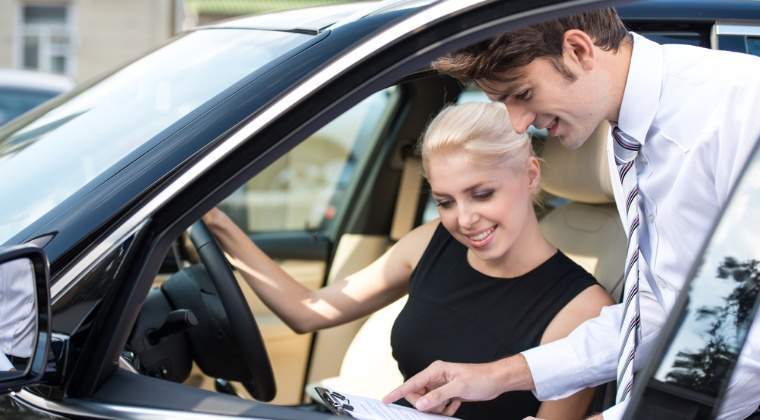 Sunati pentru a va rezerva masina