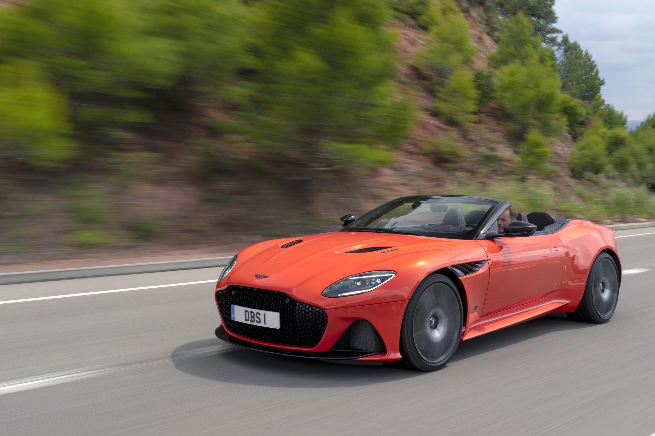 Aston Martin DBS Volante - un exemplar