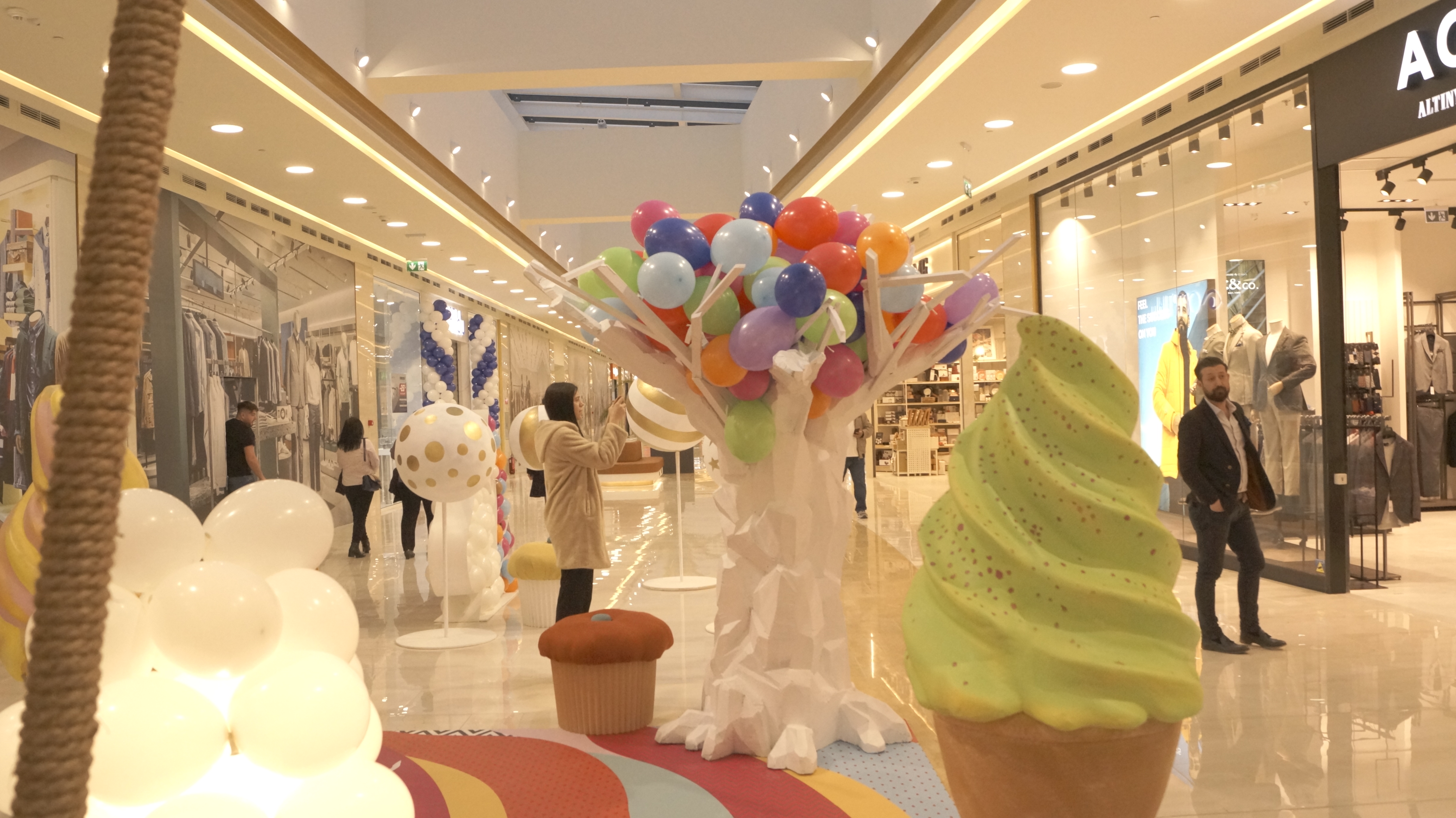 Cum arată Colosseum Mall, cel mai recent centru comercial din Capitală