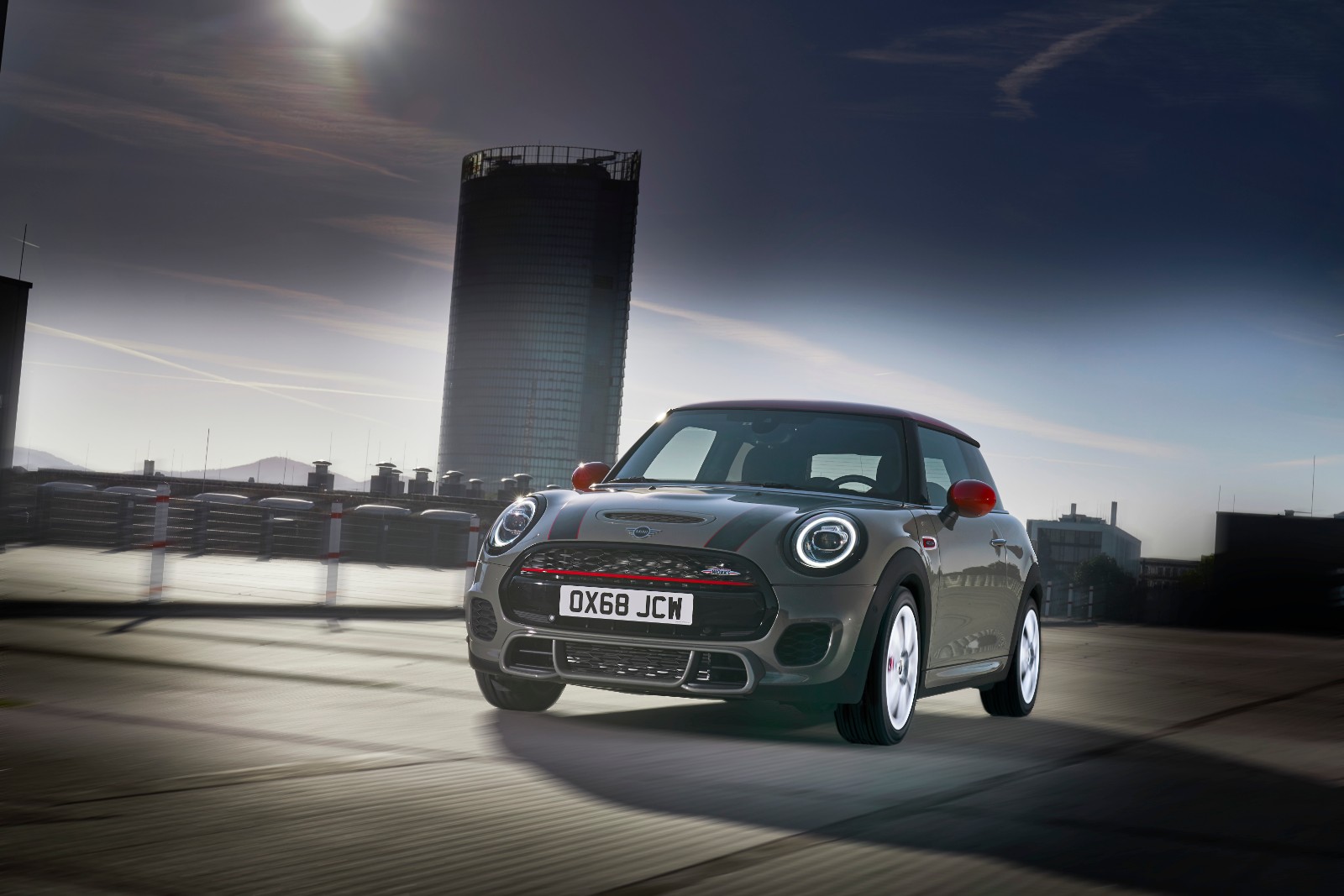 MINI Hatch 3 È™i 5 uÈ™i facelift