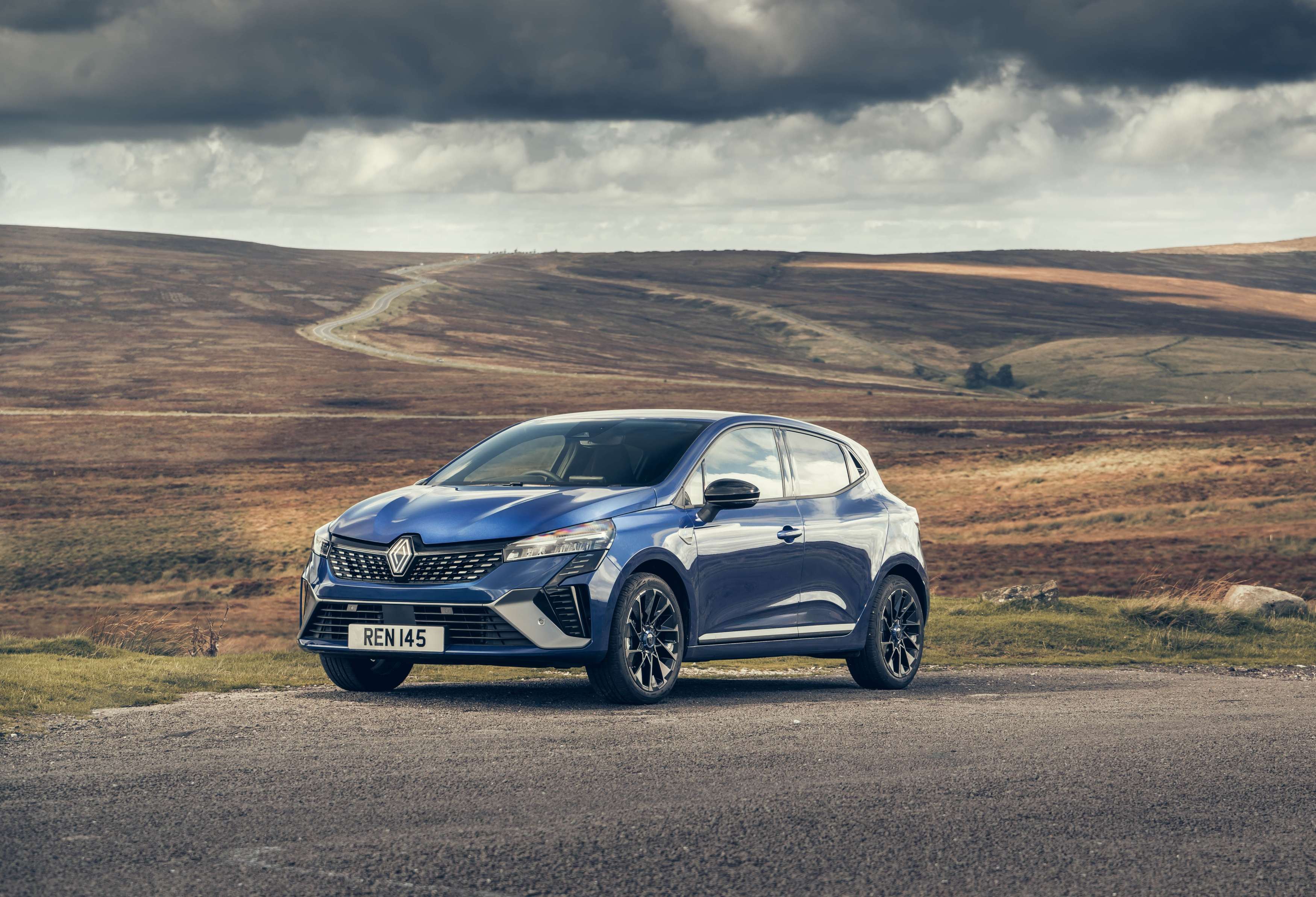 3. Renault Clio - 113.620 unități (+14,6%)