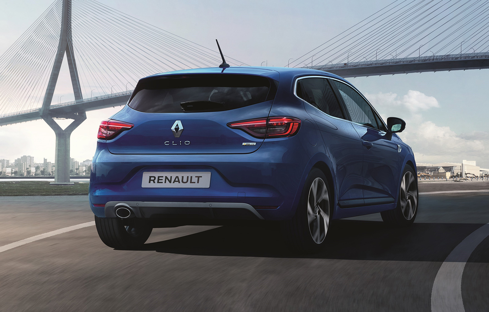 Renault - 9.900 euro cu TVA