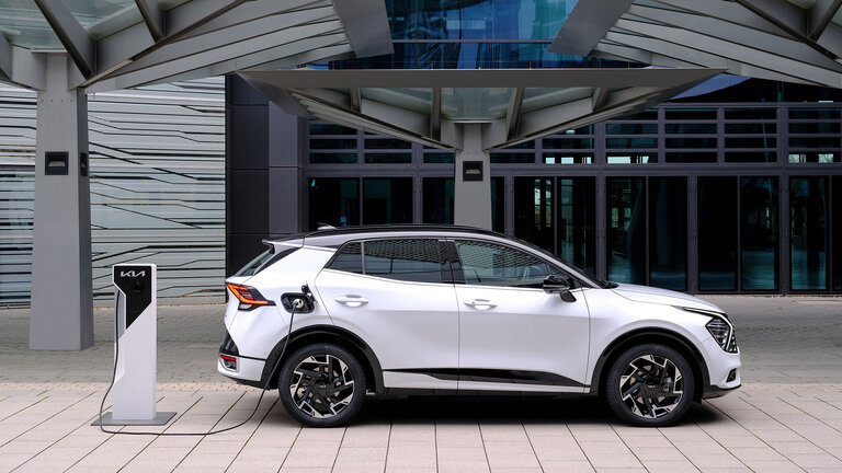 Kia Sportage PHEV, echipare Style - 43.200 euro cu TVA