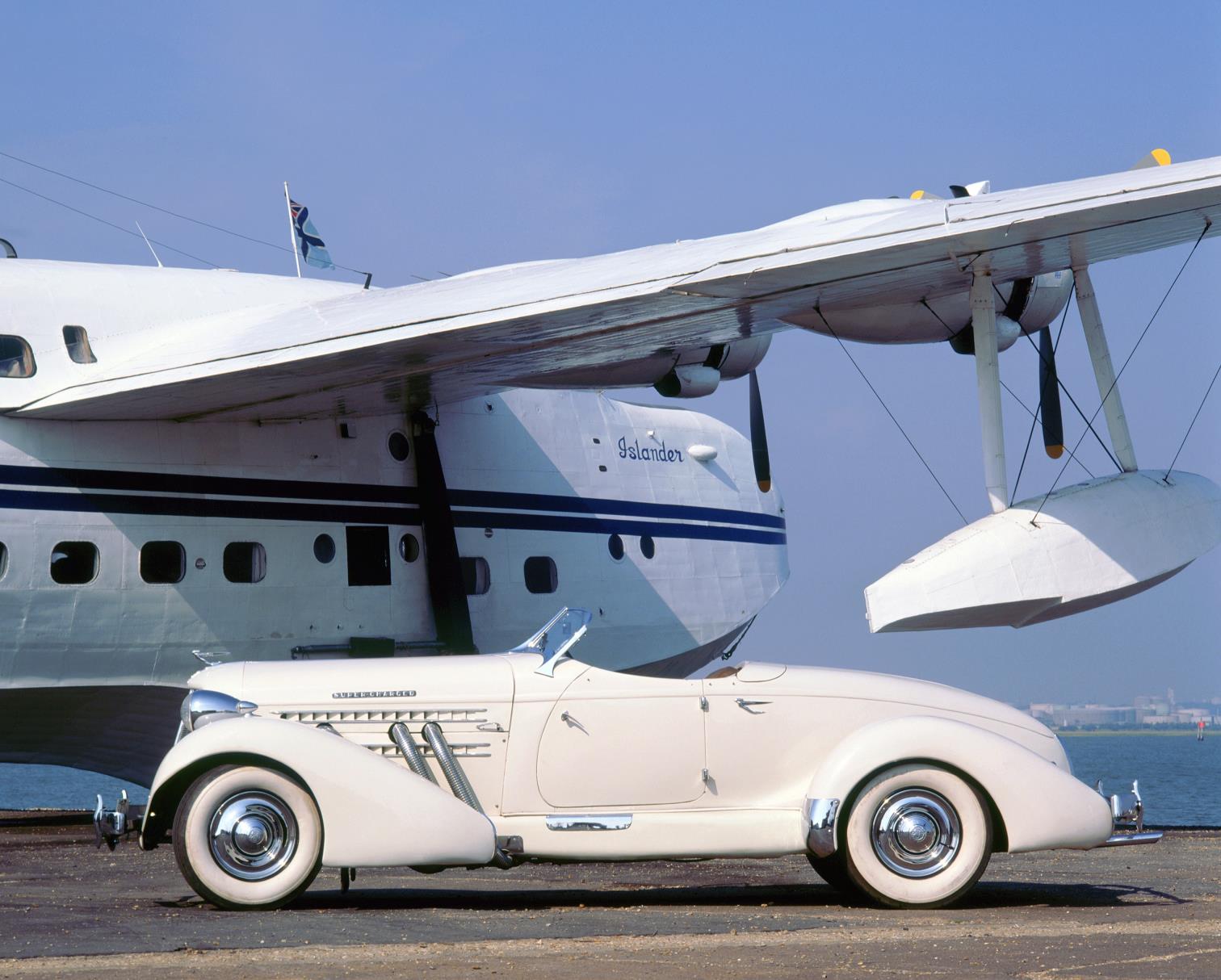 Anii '30 - Auburn 851SC Boattail Speedster