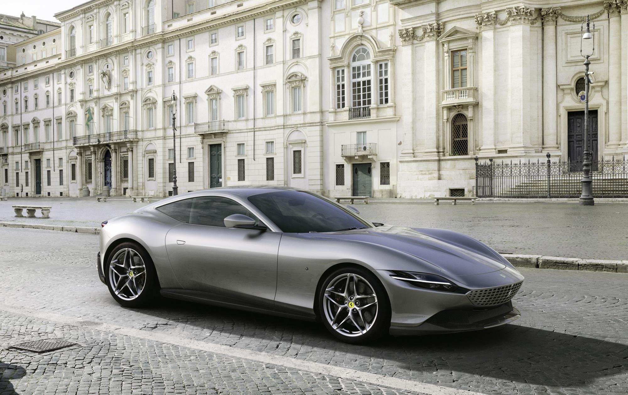 Ferrari Roma - 9 exemplare