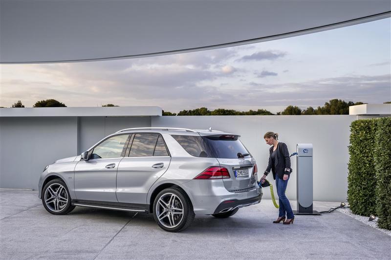 Mercedes-Benz GLE Plug-In Hibrid - 14 unitati