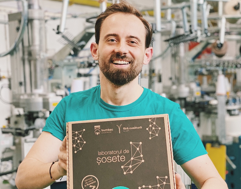 Povestea Laboratorului de Șosete: de la raftul din offline pe care se punea praful, la strategia câștigătoare din online