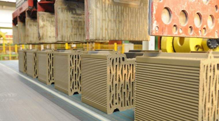 Wienerberger cumpara fabrica de caramida de la Buzau, detinuta de omul de afaceri Omer Susli