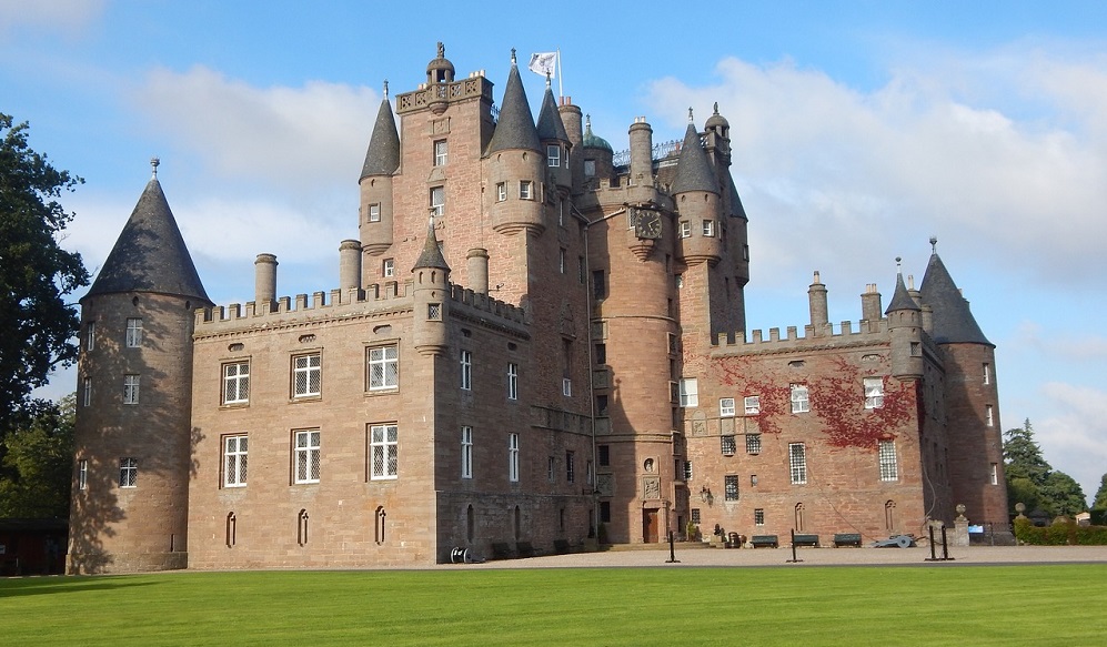 #19. Castelul Glamis