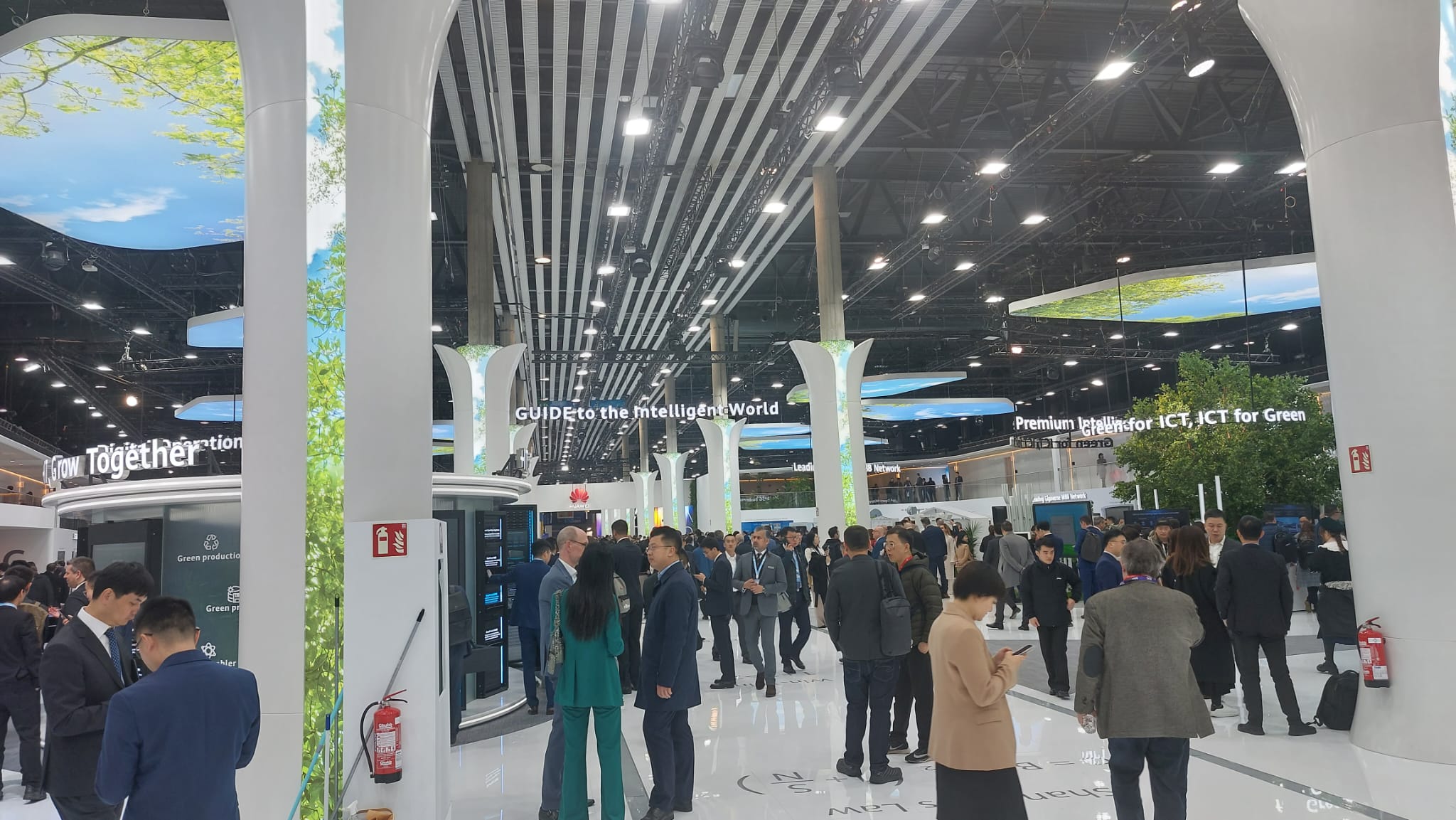 HUAWEI a lansat mai multe soluții în cadrul Mobile World Congress