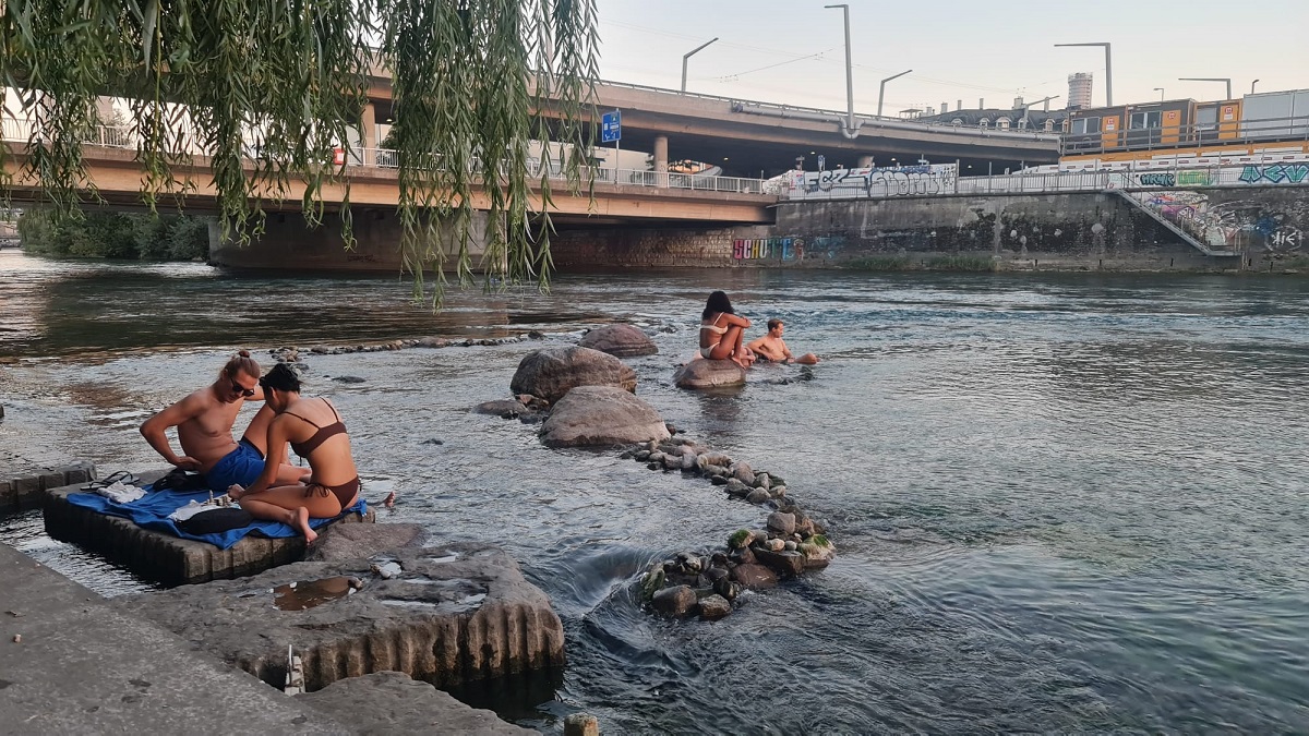 Elvețienii își exploatează lacurile, mai eficient decât fac românii cu un litoral întreg