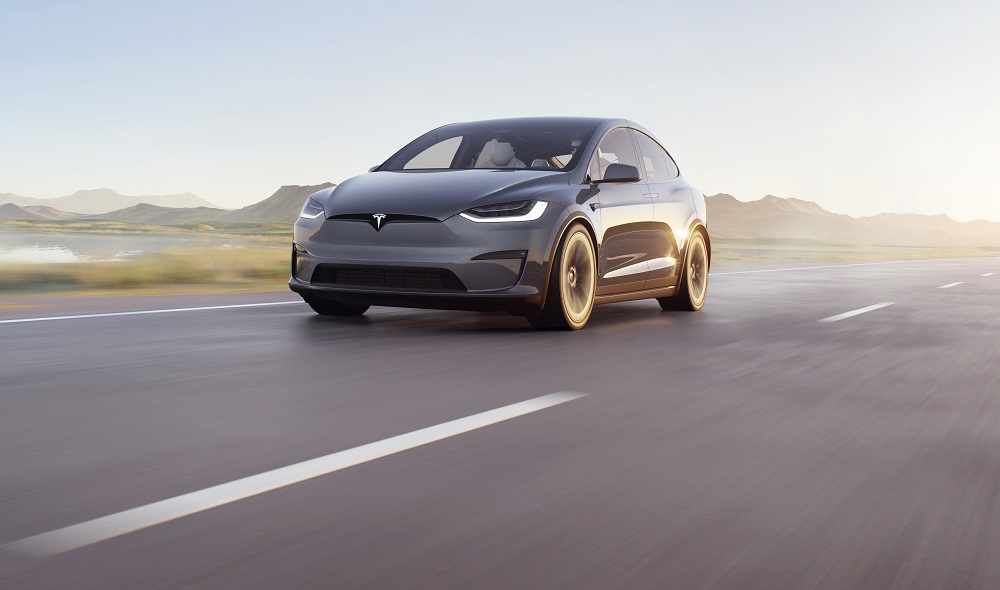 Tesla Model X Plaid - preț 100.000 euro cu TVA