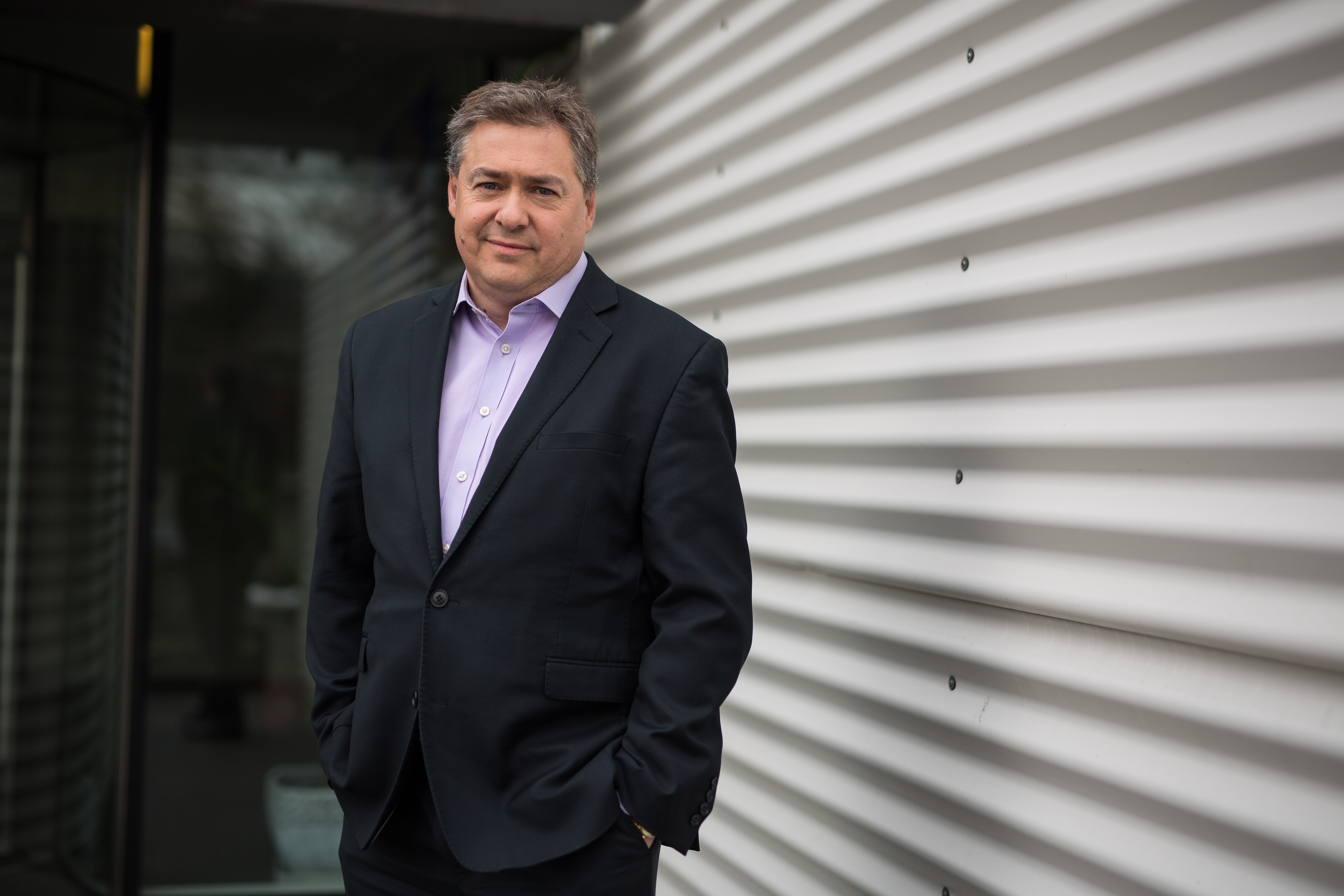 3. Adrian Peake - director general Medicover Romania (1997)