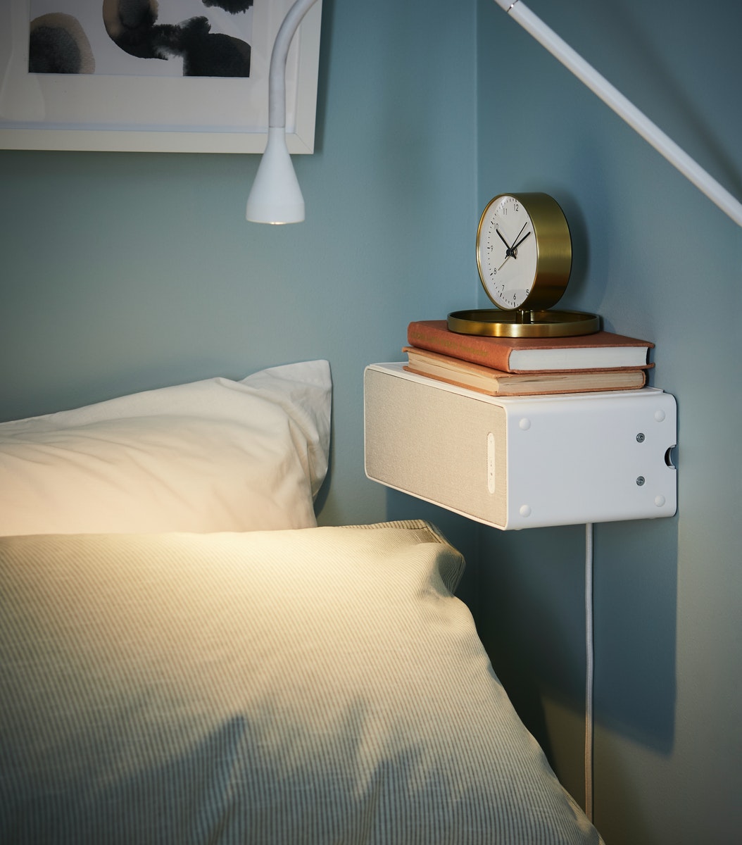 WiFi Bookshelf