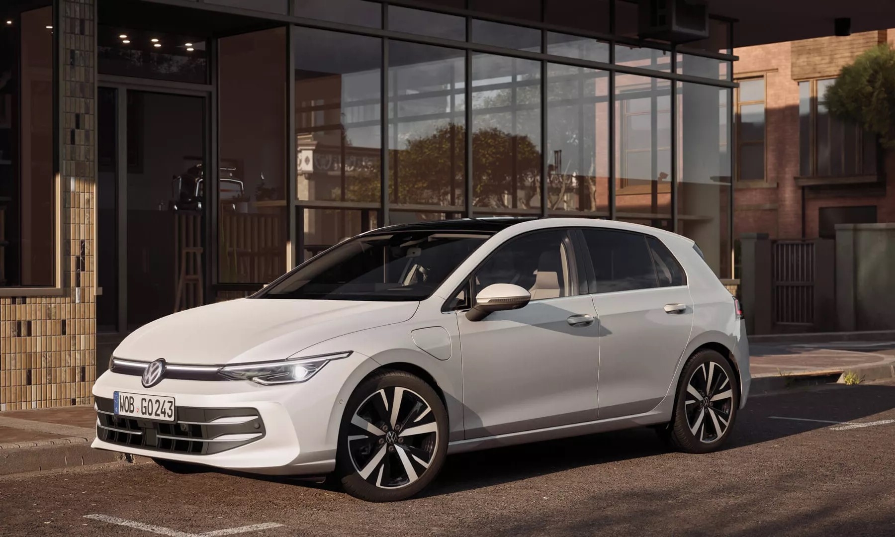 2. Volkswagen Golf - 125.591 unități (+42,4%)