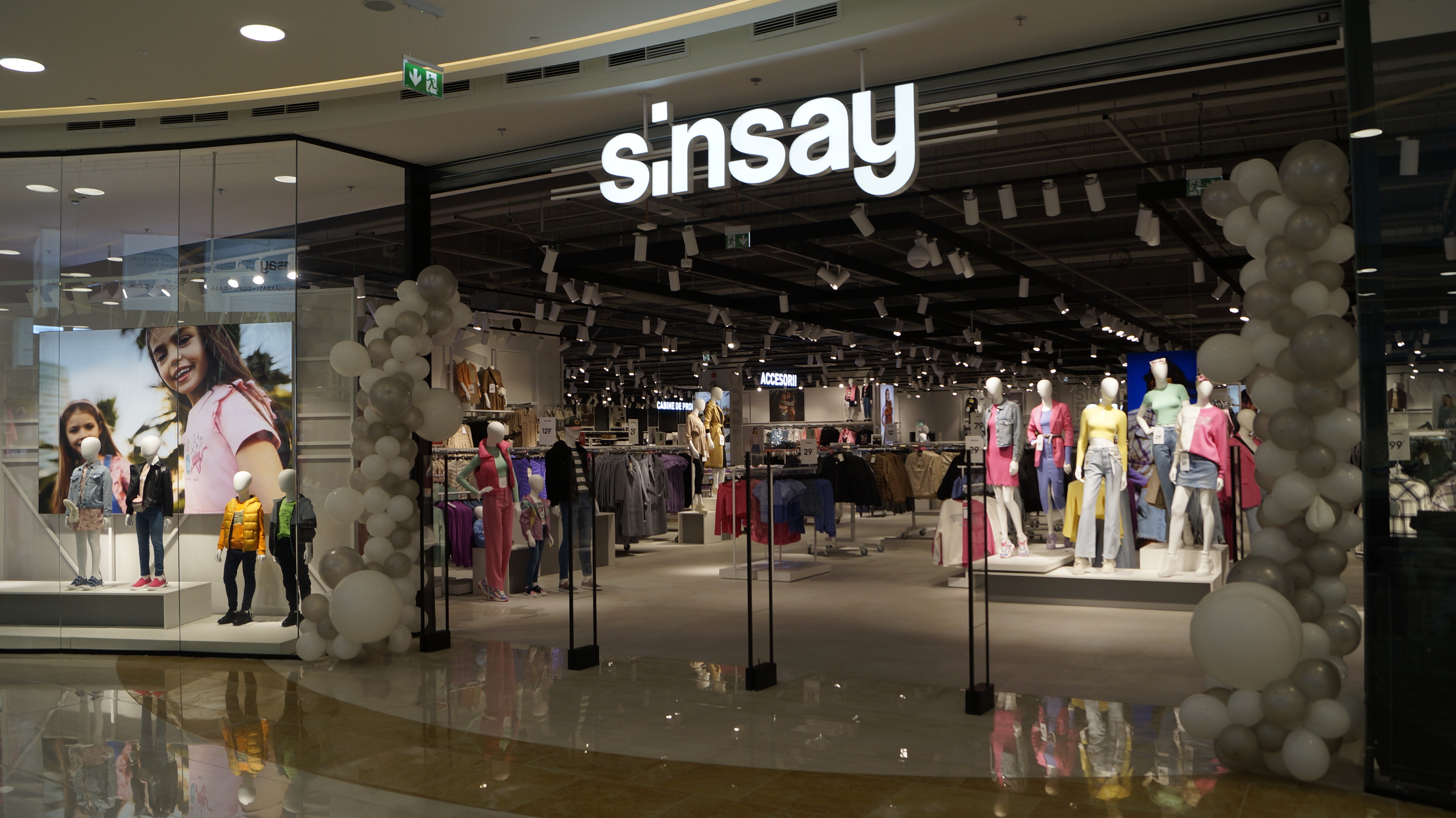 Cum arată Colosseum Mall, cel mai recent centru comercial din Capitală