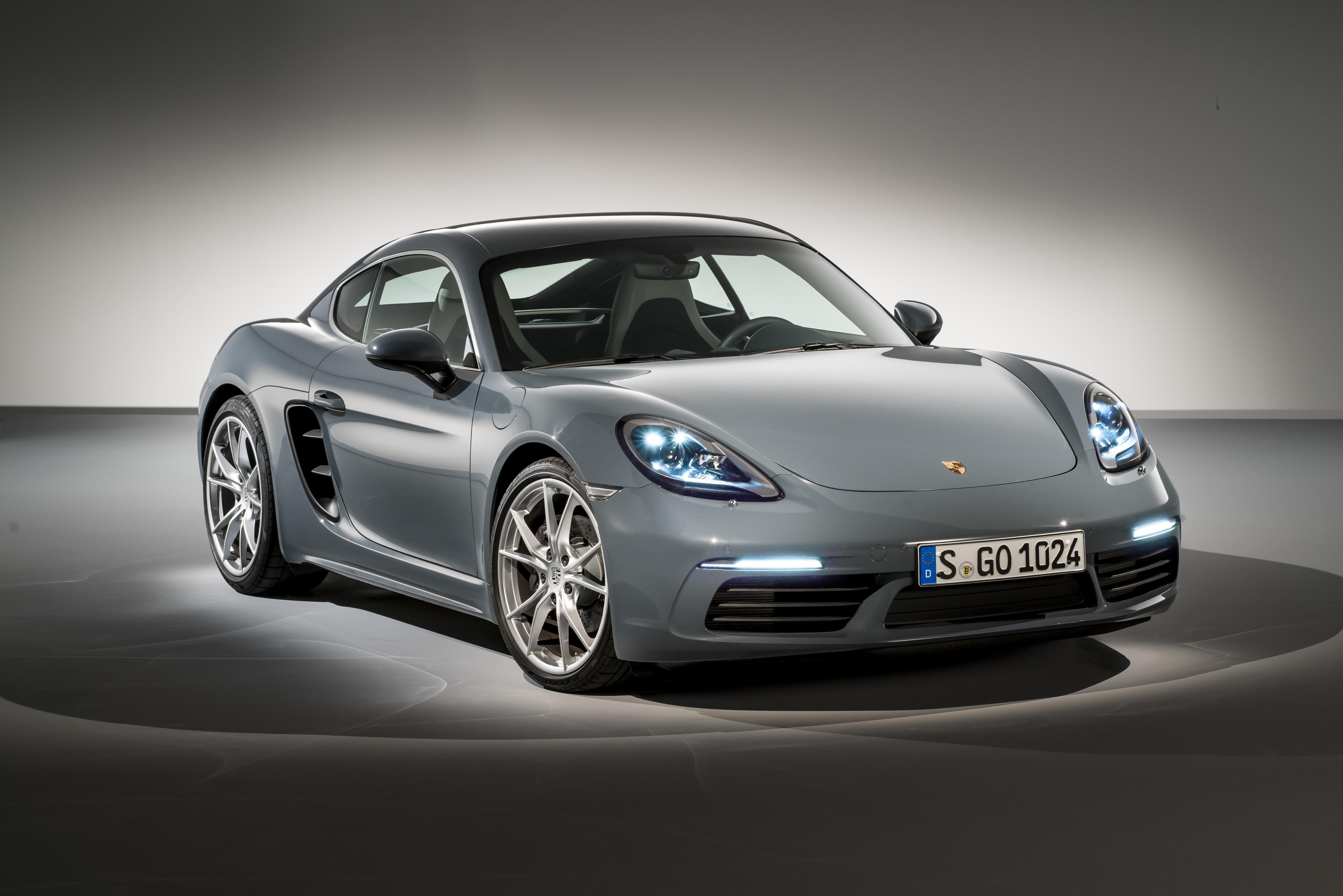 Porsche 718 - 10 exemplare