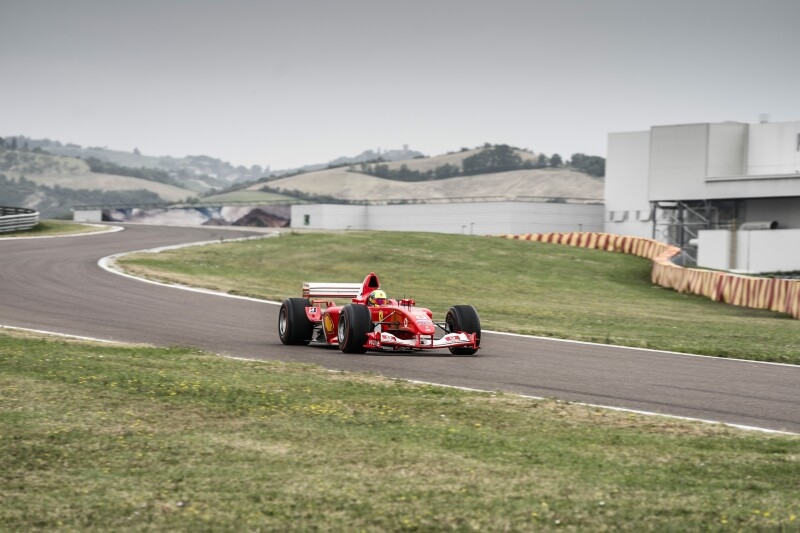 2003 Ferrari F2003-GA - 14,6 milioane de euro