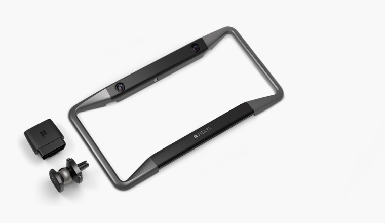 Pearl RearVision este o camera inteligenta pentru marsarier