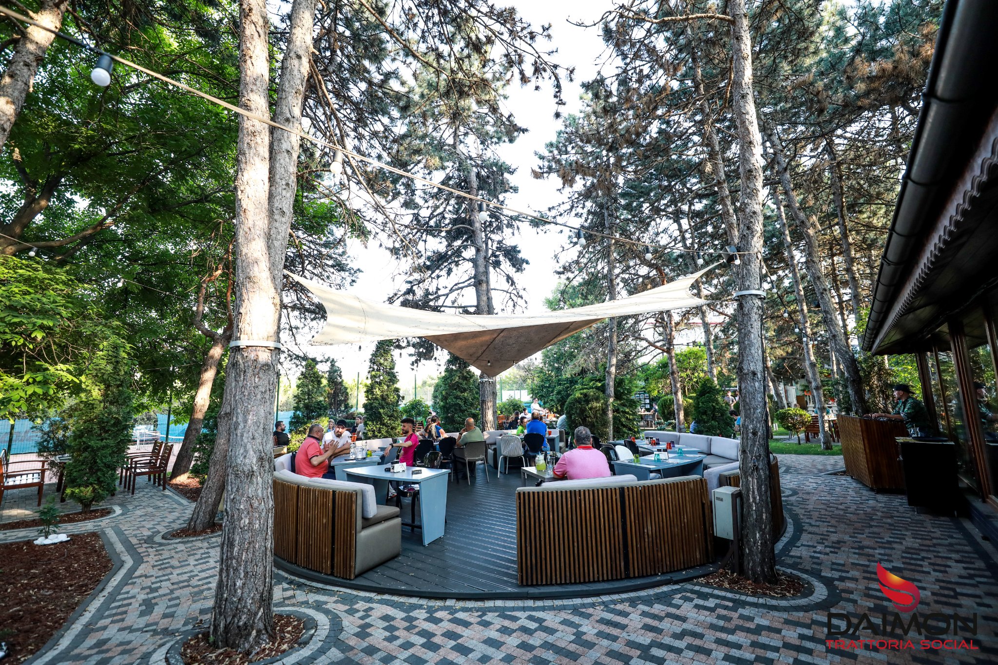 Daimon Trattoria