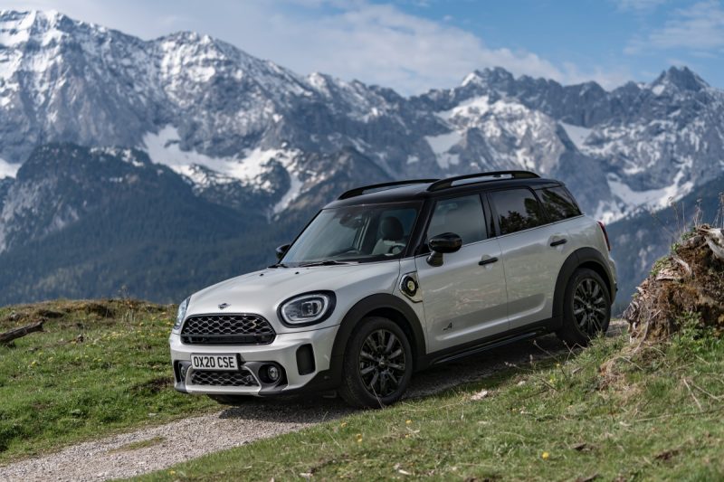 INI Countryman Cooper SE ALL4 - 40.000 euro cu TVA