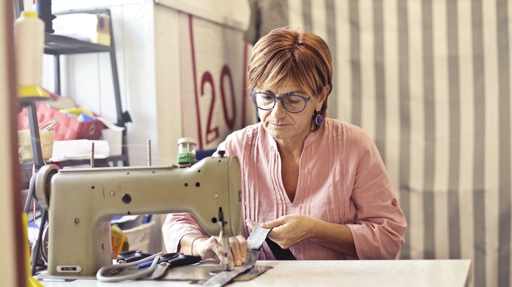 2. Fabricarea articolelor de îmbrăcăminte - 1.901 lei