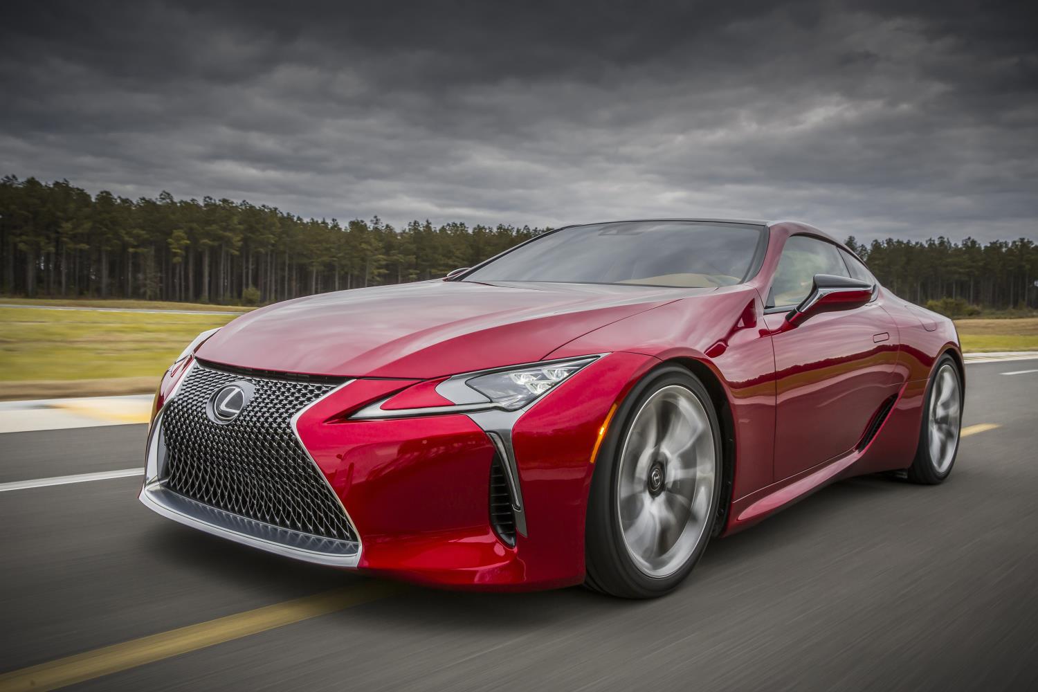 Anii '20 - Lexus LC 500