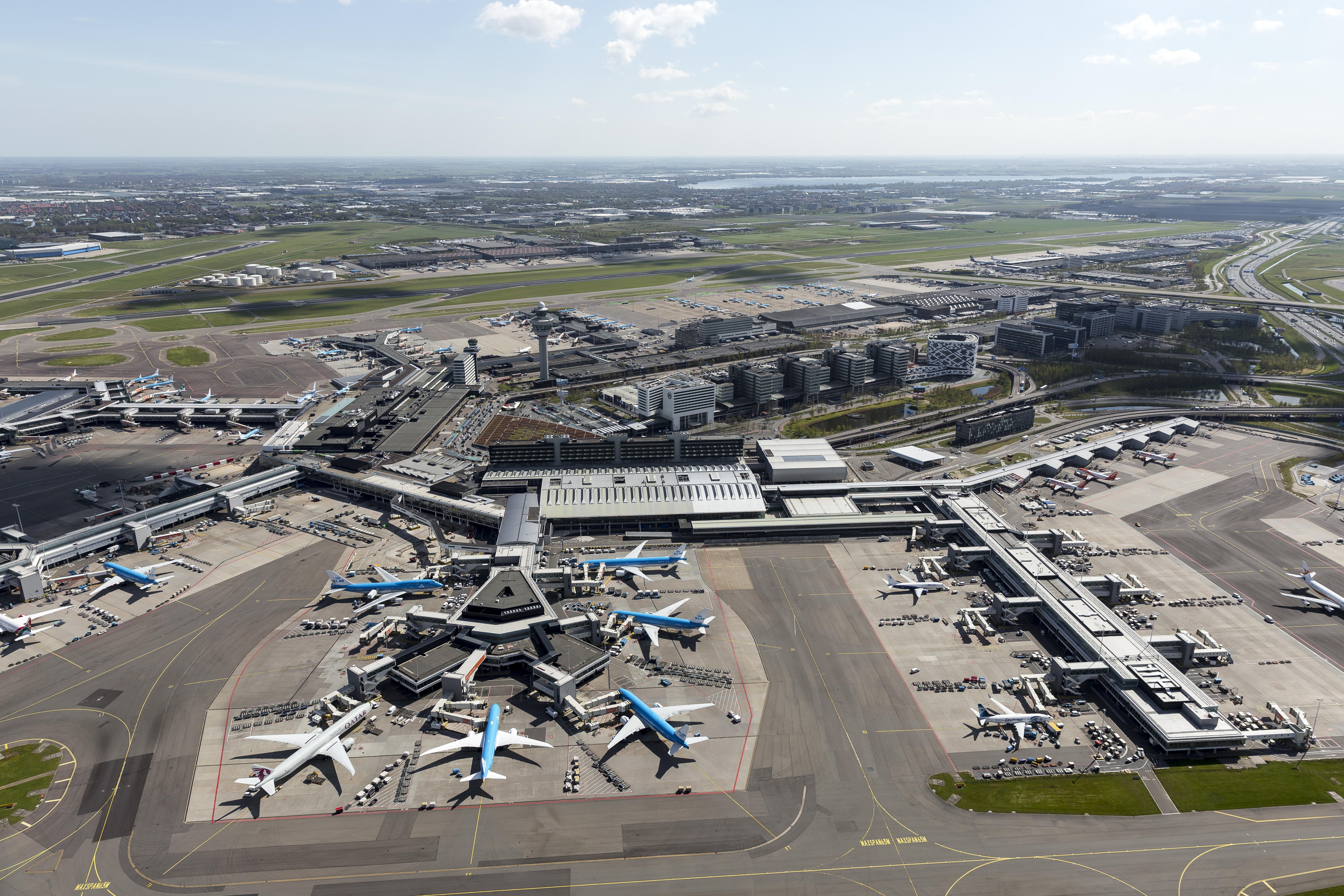 Aeroportul Schiphol din Amsterdam (Olanda)