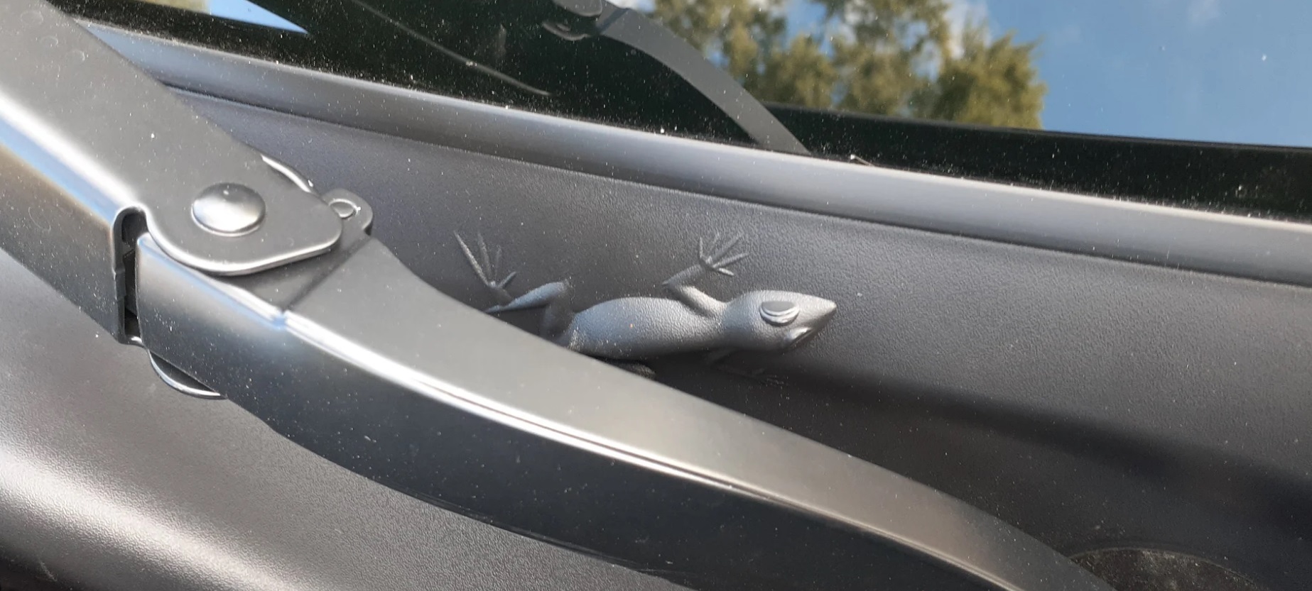 Șopârla Jeep - doar unul dintre secretele de pe modelele Jeep