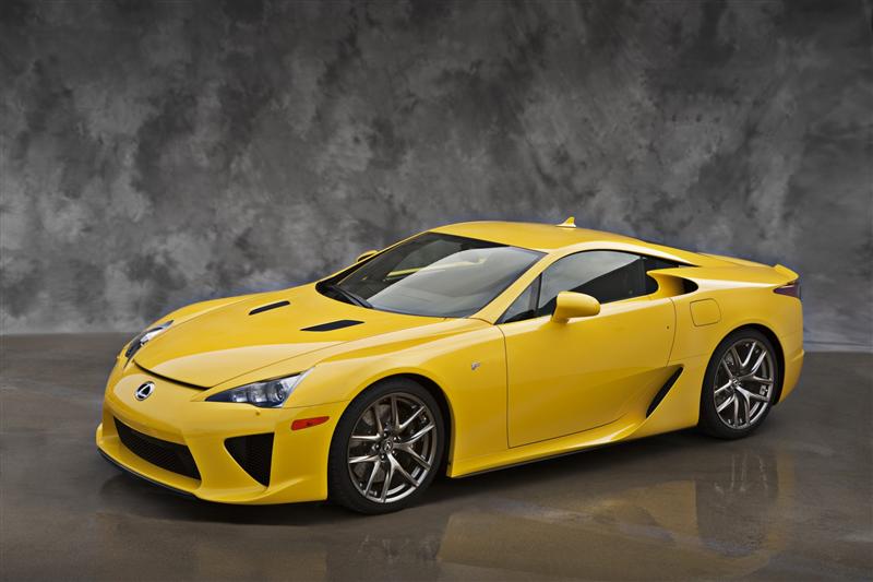 Lexus LFA - 31,6 metri