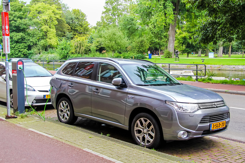 Mitsubishi Outlander Phev Plug-In Hibrid - 7 unitati