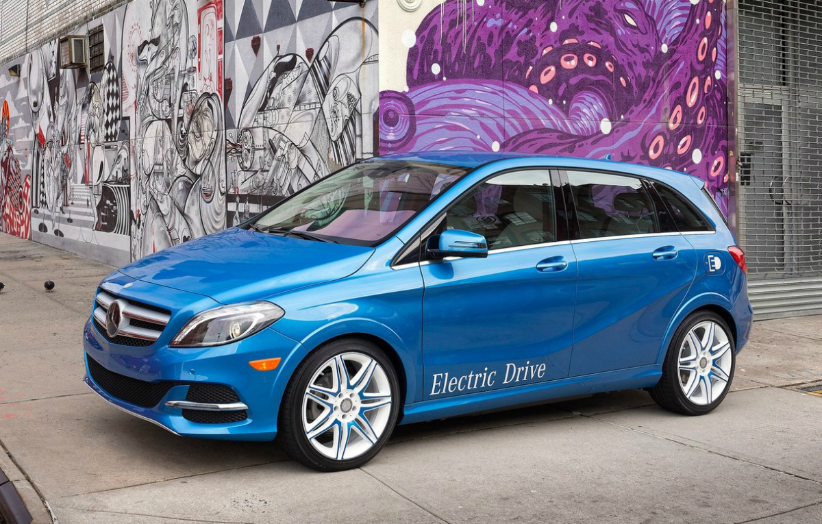 Mercedes-Benz - 12 mașini SH