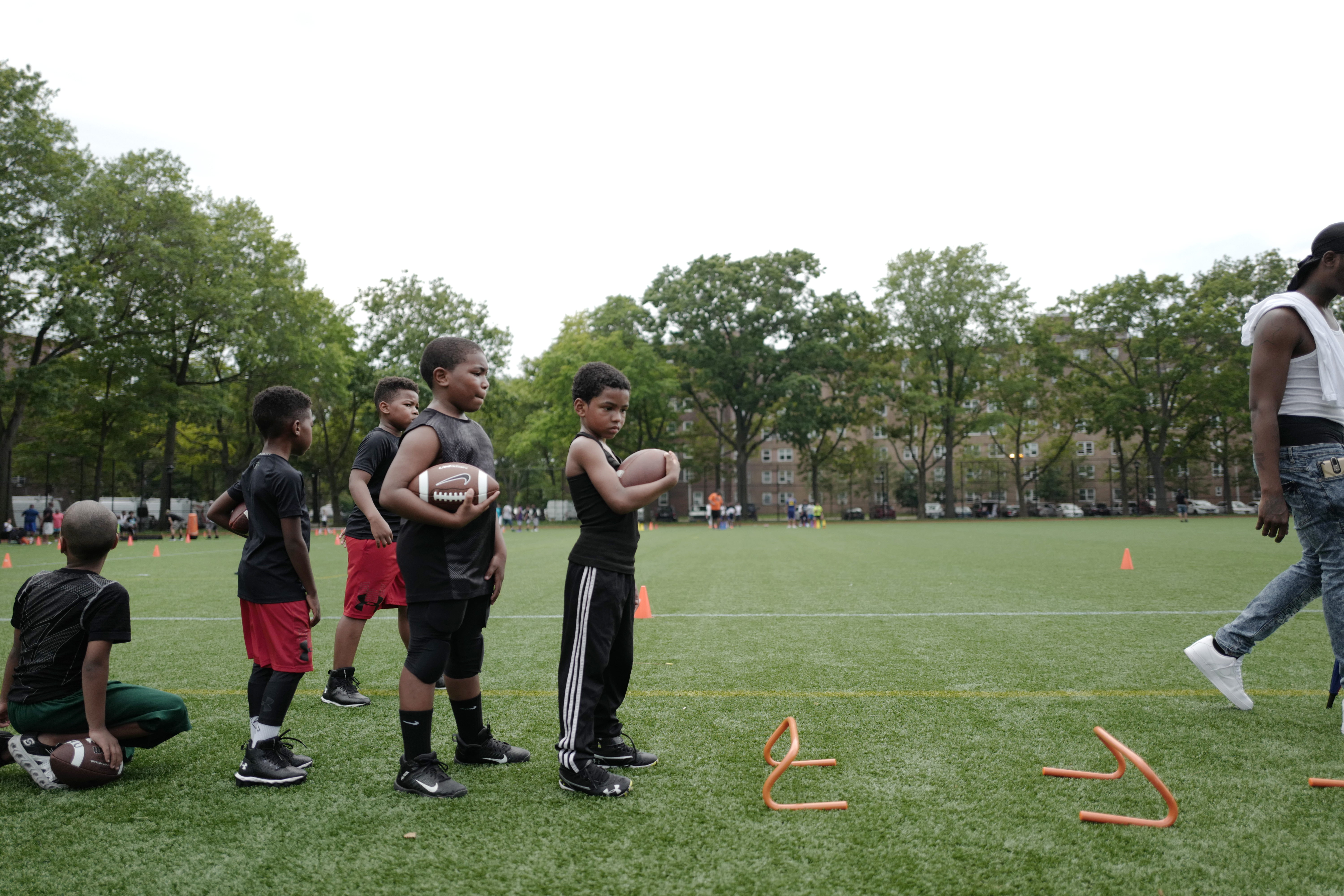 Noi suntem Brooklyn Saints (We are the Brooklun Saints)