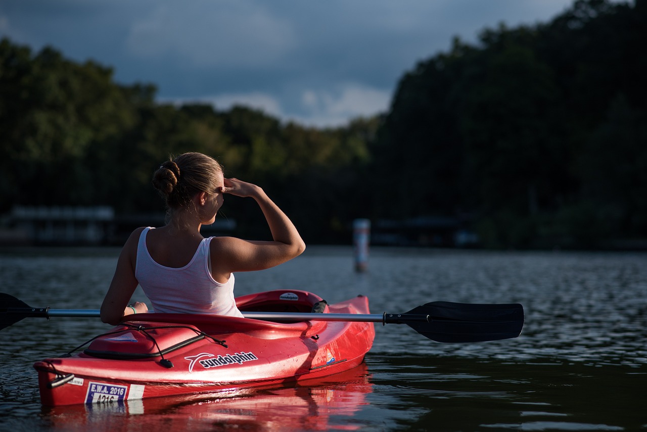 Plimbare pe caiace pe Lacul Plumbuita