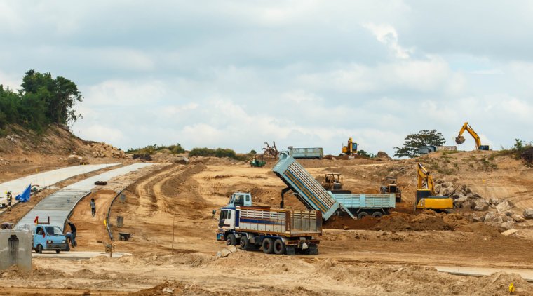 Banii pentru investitii in infrastructura, cheltuiti pe pensii