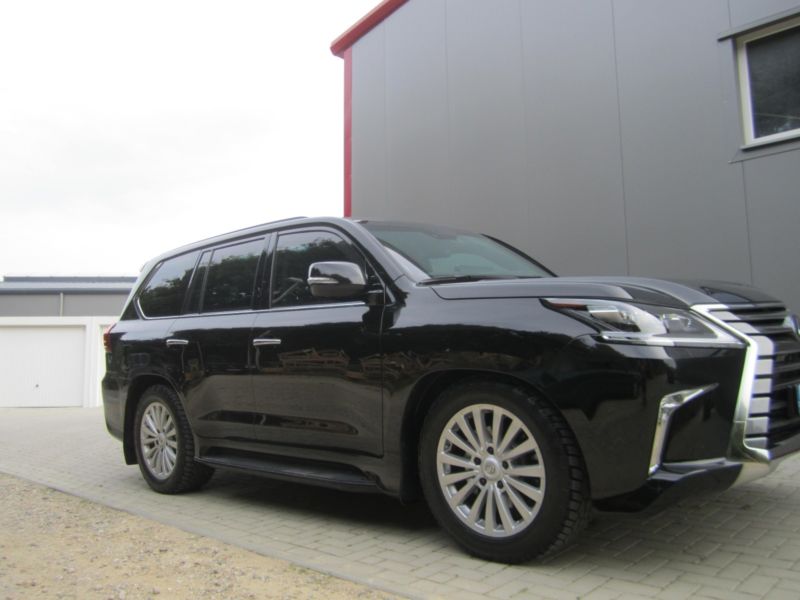 Lexus LX570 - 280.000 euro