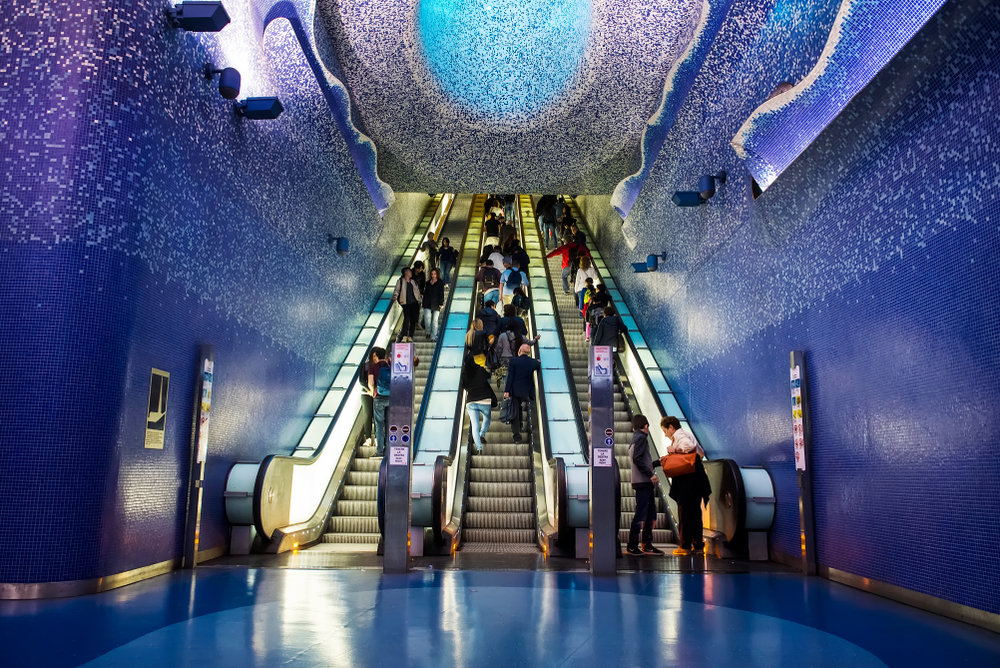 Stația de metrou Toledo, Napoli, Italia