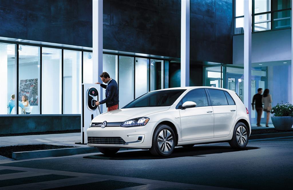 Volkswagen e-Golf (electric) - 10 unitati