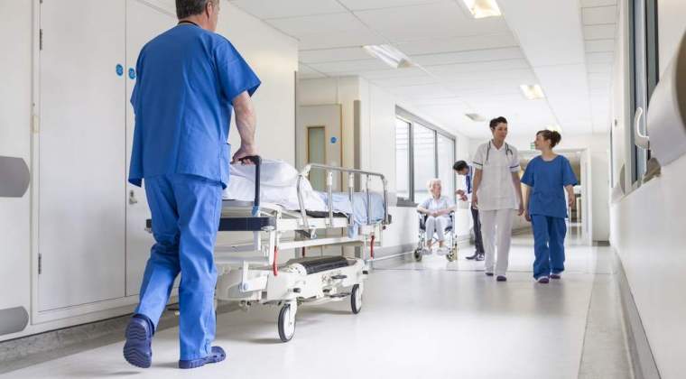 Infirmier si asistent medical